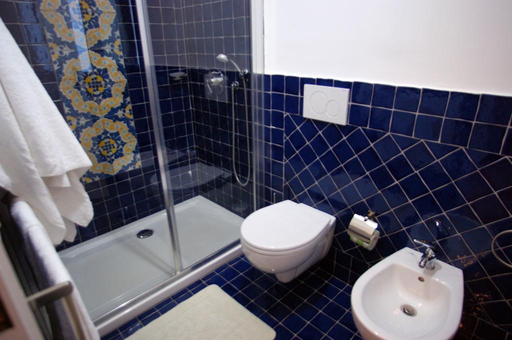 B&B Il Muro Vecchio จีอาร์ดีนี นักซอส ห้อง รูปภาพ