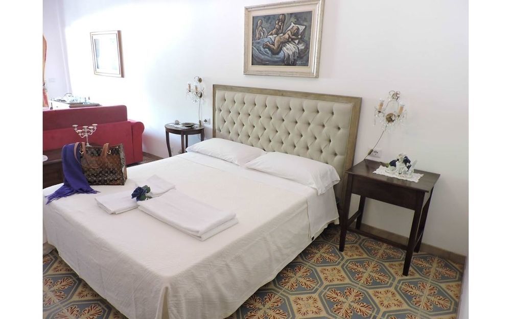 B&B Il Muro Vecchio จีอาร์ดีนี นักซอส ภายนอก รูปภาพ