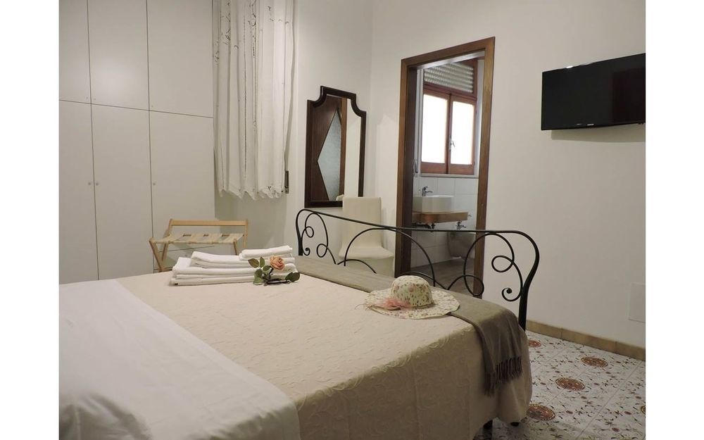 B&B Il Muro Vecchio จีอาร์ดีนี นักซอส ภายนอก รูปภาพ
